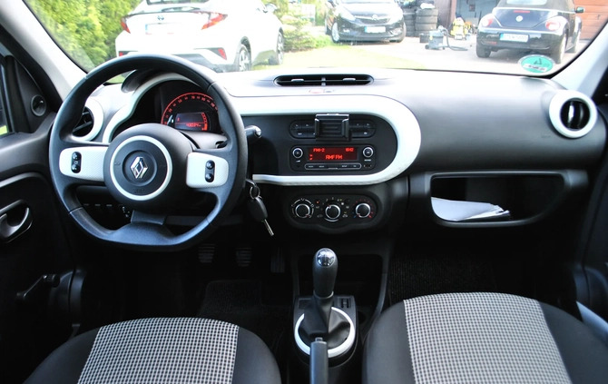 Renault Twingo cena 29555 przebieg: 43000, rok produkcji 2015 z Przedecz małe 781